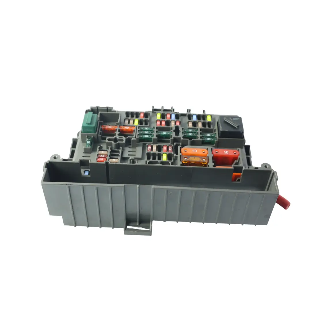 Distribution Fuse Box Front to BMW E81 E87 E90 E91 Power with Part number 9119445 BMW E81 E87 E90 E91 Power Distribution Fuse Box Front - SKU 9119445-3 - Part number 9119445