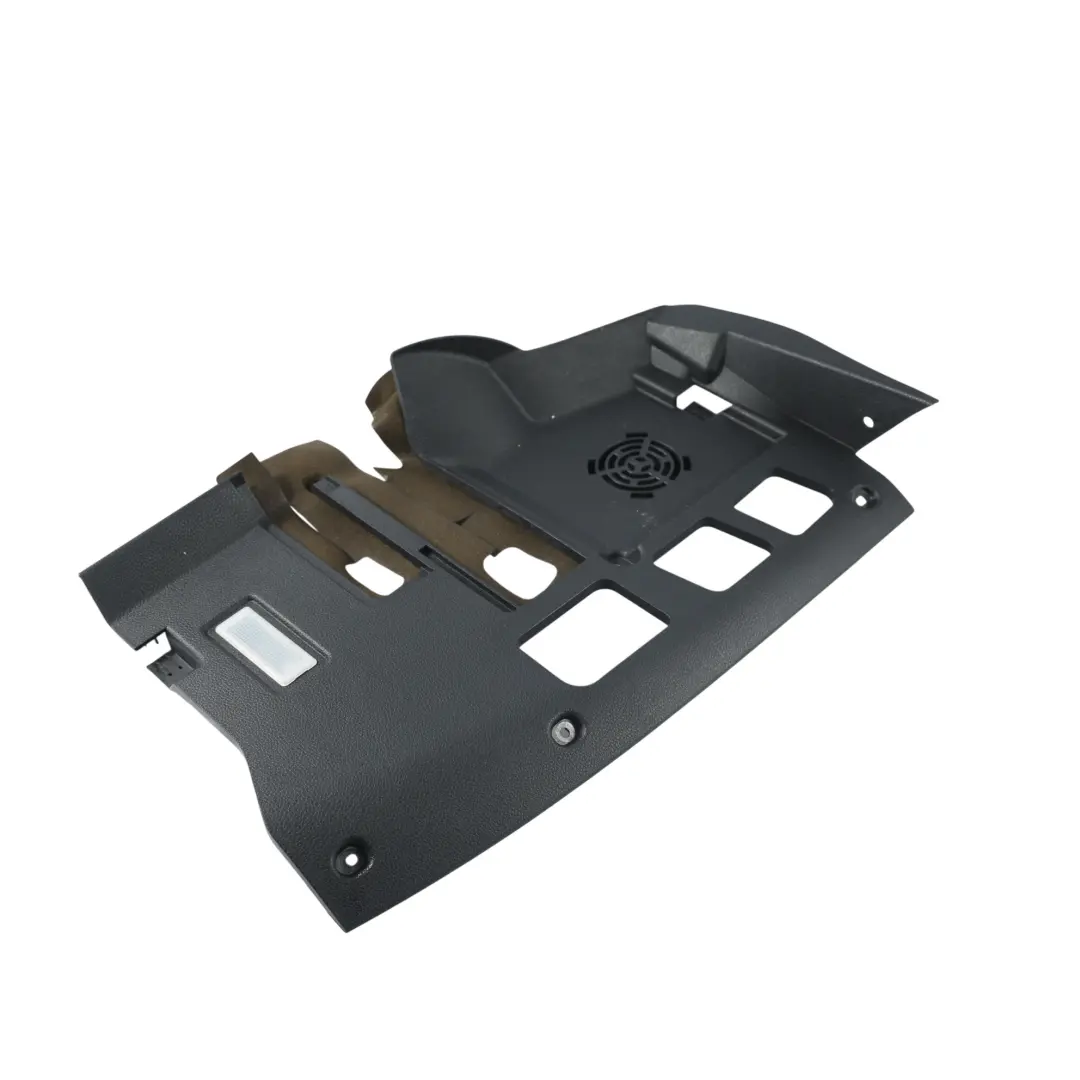 Osłona Panelu Przestrzeni Na Nogi Przednia Prawa 9124972 do BMW E82 o numerze 9124967 BMW E82 Osłona Panelu Przestrzeni Na Nogi Przednia Prawa 9124972 - SKU 9124967 - Numer Części 9124967