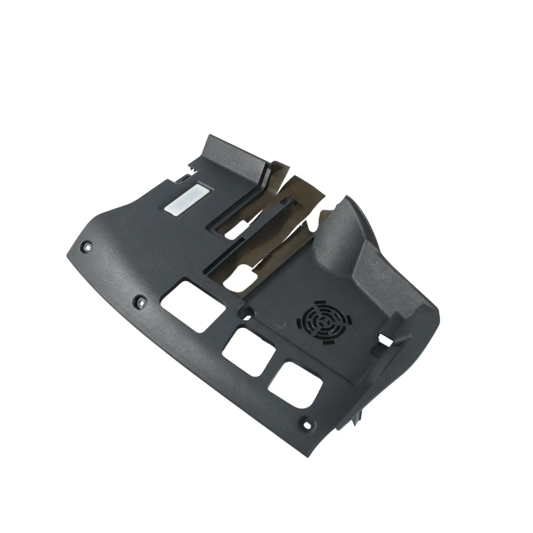 Osłona Panelu Przestrzeni Na Nogi Przednia Prawa 9124972 do BMW E82 o numerze 9124967 BMW E82 Osłona Panelu Przestrzeni Na Nogi Przednia Prawa 9124972 - SKU 9124967 - Numer Części 9124967