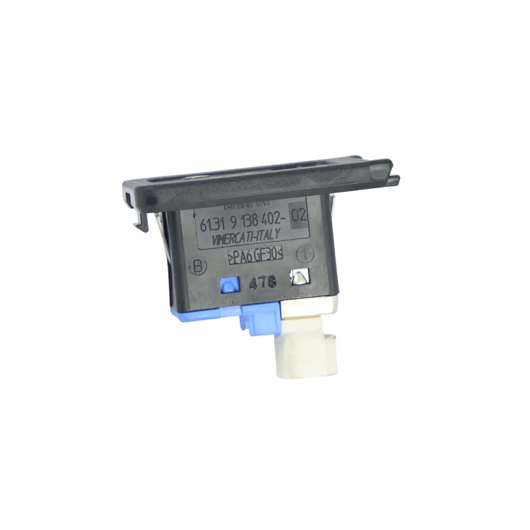 USB AUX Eingang Buchse Anschluss Stecker für BMW E60 E61 E81 E87 E90 E91 mit Teilenummer 9138402 BMW E60 E61 E81 E87 E90 E91 USB AUX Eingang Buchse Anschluss Stecker - SKU 9138402-1 - Teilenummer 9138402