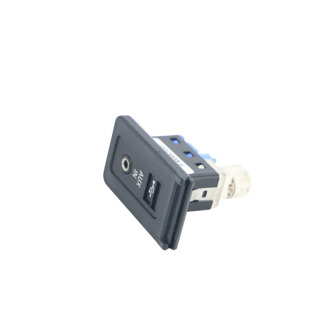BMW E60 E61 E81 E87 E90 E91 USB AUX In Socket Port Plug - SKU 9138402-1 - Part number 9138402