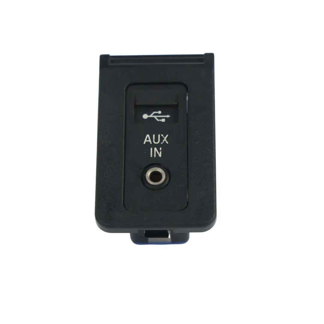USB AUX Eingang Buchse Anschluss Stecker für BMW E60 E61 E81 E87 E90 E91 mit Teilenummer 9138402 BMW E60 E61 E81 E87 E90 E91 USB AUX Eingang Buchse Anschluss Stecker - SKU 9138402-1 - Teilenummer 9138402