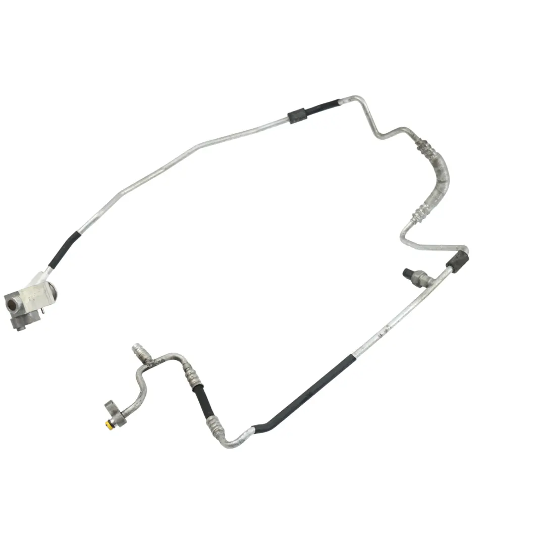 Przewód Ciśnieniowy Skraplacza Klimatyzacji 9151733 do BMW E93 E81 E87 E90 E91 o numerze 9151735 BMW E93 E81 E87 E90 E91 Przewód Ciśnieniowy Skraplacza Klimatyzacji 9151733 - SKU 9151735 - Numer Części 9151735