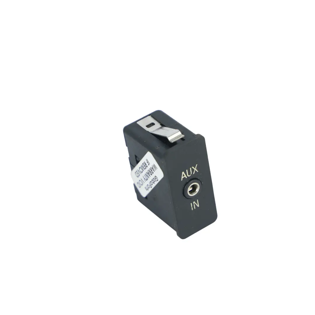 BMW E90 E91 E92 E93 Audio AUX In Socket Plug Auxiliary Input 6930561 - SKU 9172021-1 - Part number 9172021