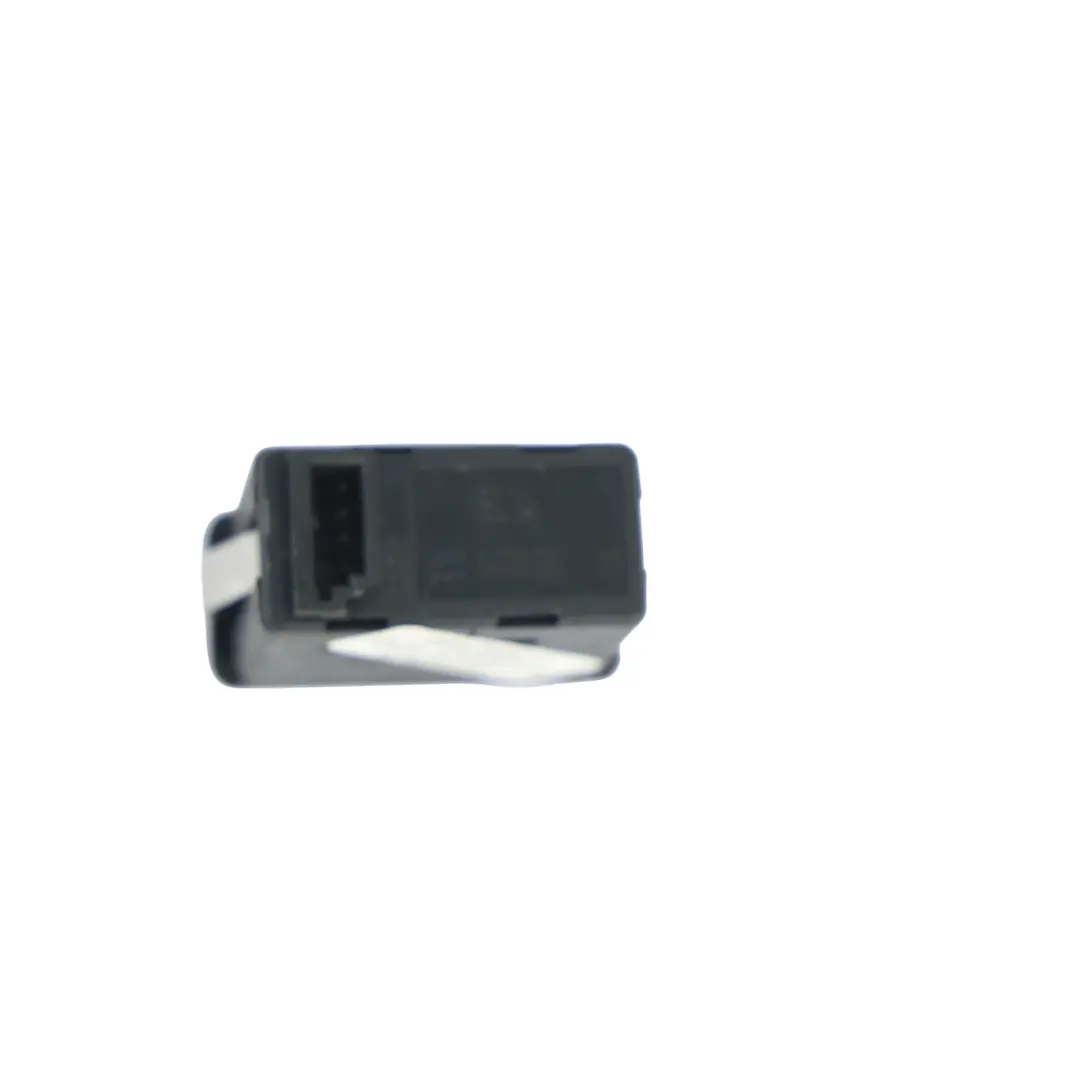 BMW E90 E91 E92 E93 Audio AUX In Socket Plug Auxiliary Input 6930561 - SKU 9172021-1 - Part number 9172021