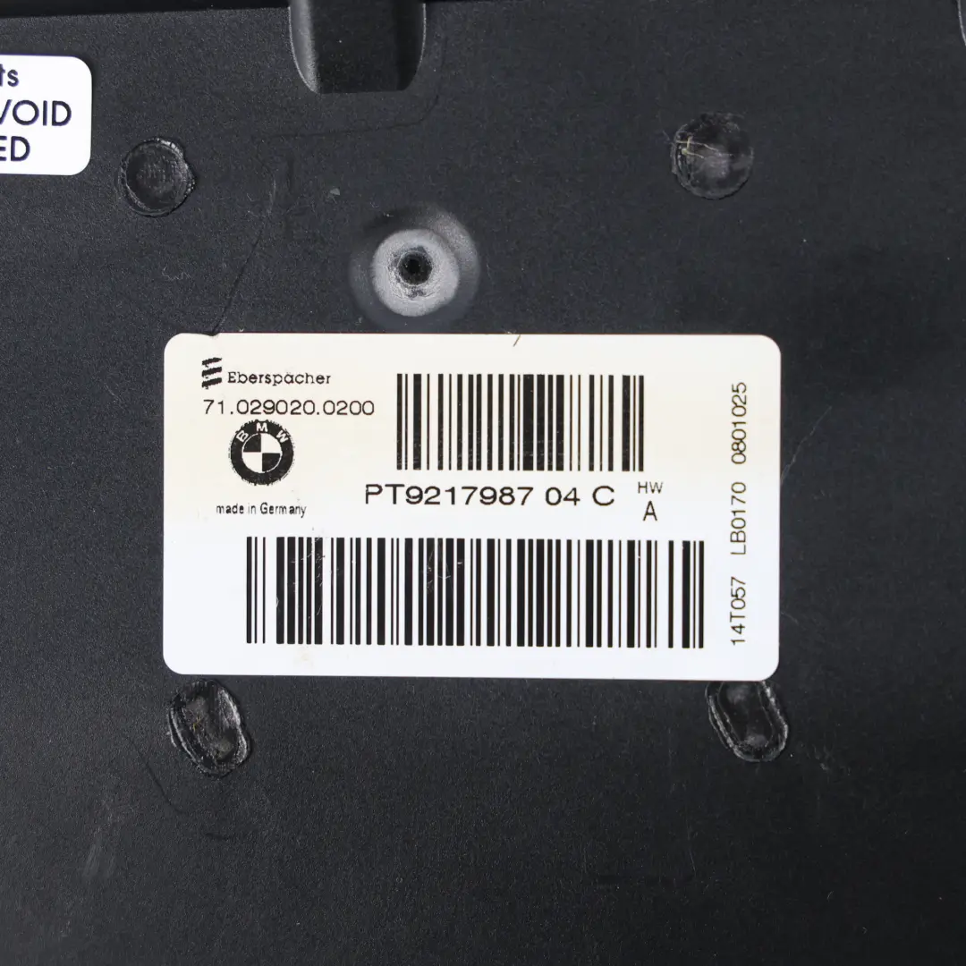 Griglia Presa Aria Riscaldamento Ausiliario Sinistra per BMW F01 F02 con numero di parte 9217987 BMW F01 F02 Griglia Presa Aria Riscaldamento Ausiliario Sinistra - SKU 9217987-1 - Numero di parte 9217987
