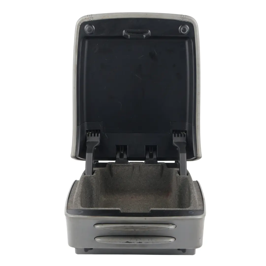 Mittelkonsole Armlehne Abdeckung Leder Stahlgrau für Porsche Cayenne 9PA mit Teilenummer 95555230901 Porsche Cayenne 9PA Mittelkonsole Armlehne Abdeckung Leder Stahlgrau - SKU 95555230901-1 - Teilenummer 95555230901