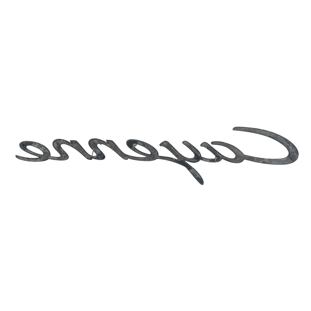 Emblema Scritta Cayenne per Porsche Cayenne 9PA con numero di parte 95555923700 Porsche Cayenne 9PA Emblema Scritta Cayenne - SKU 95555923700 - Numero di parte 95555923700