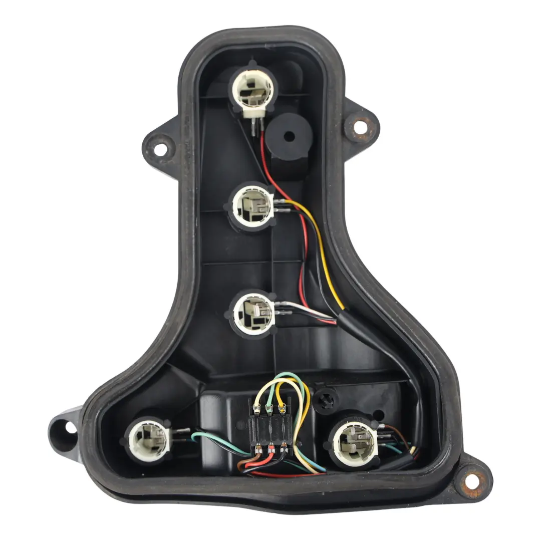 Porsche Cayenne 9PA Porte-Ampoule Feu Arrière Gauche - SKU 95563143700 - Numéro de pièce 95563143700