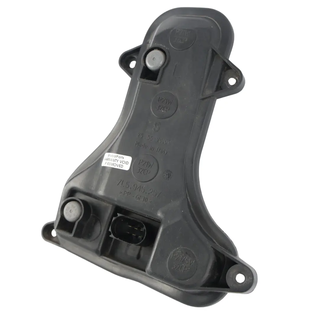 Portalampada Fanale Posteriore Sinistro per Porsche Cayenne 9PA con numero di parte 95563143700 Porsche Cayenne 9PA Portalampada Fanale Posteriore Sinistro - SKU 95563143700 - Numero di parte 95563143700