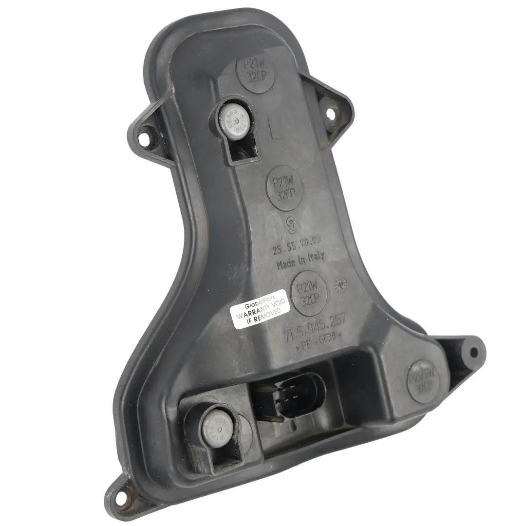 Porsche Cayenne 9PA Oprawa Żarówki Lampy Tylnej Lewa - SKU 95563143700 - Numer Części 95563143700