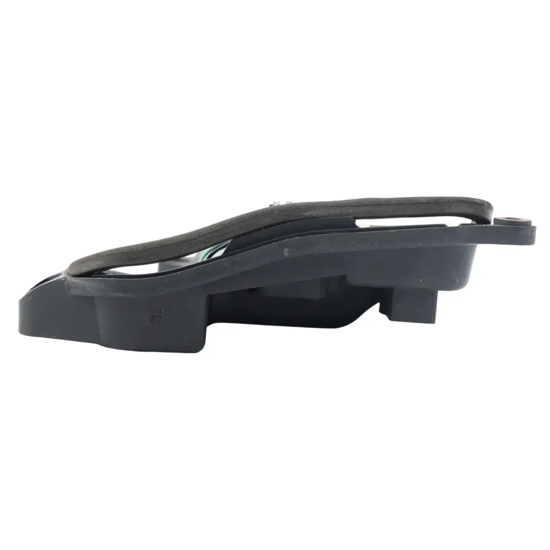 Porte-Ampoule Feu Arrière Gauche pour Porsche Cayenne 9PA à propos du numéro de pièce 95563143700 Porsche Cayenne 9PA Porte-Ampoule Feu Arrière Gauche - SKU 95563143700 - Numéro de pièce 95563143700