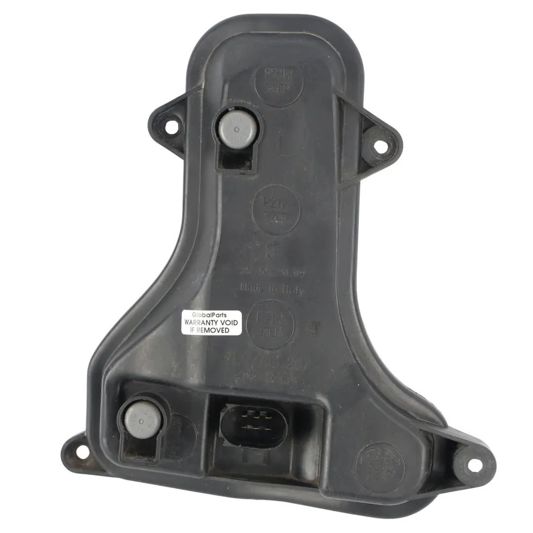 Porsche Cayenne 9PA Porte-Ampoule Feu Arrière Gauche - SKU 95563143700 - Numéro de pièce 95563143700