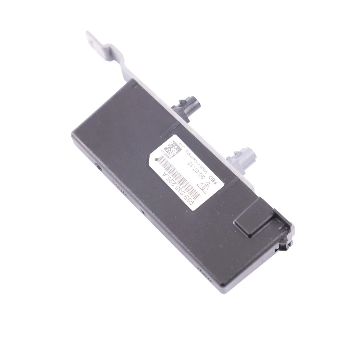 Antenna Amplificatore Antenna Modulo 2.0 TFSI per Porsche Macan 95B con numero di parte 95B035225A Porsche Macan 95B Antenna Amplificatore Antenna Modulo 2.0 TFSI - SKU 95B035225A-1 - Numero di parte 95B035225A