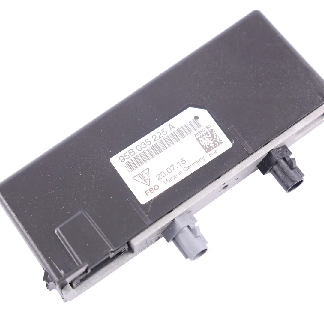 Porsche Macan 95B Aerial Antenna Amplifier Unit Module 2.0 TFSI - SKU 95B035225A-1 - Part number 95B035225A