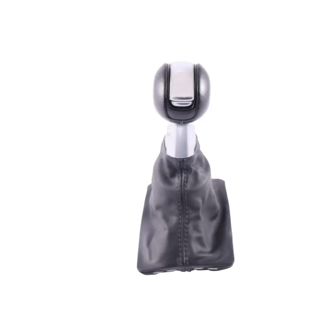 Pomello Selettore Marce Soffietto Pelle Automatico per Porsche Macan 95B con numero di parte 95B713139B Porsche Macan 95B Pomello Selettore Marce Soffietto Pelle Automatico - SKU 95B713139B - Numero di parte 95B713139B