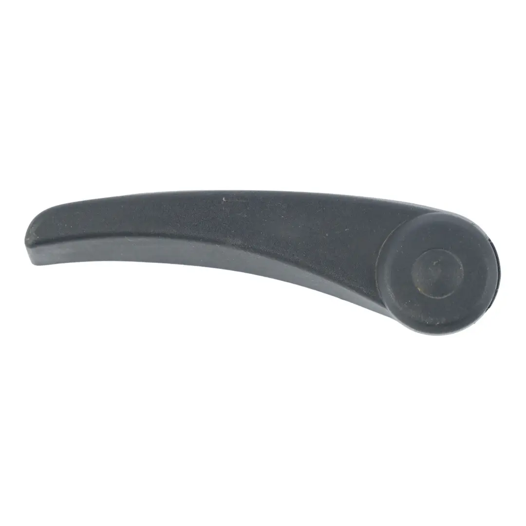 Maniglia Sblocco Cofano Anteriore per Porsche Macan 95B con numero di parte 95B823661A Porsche Macan 95B Maniglia Sblocco Cofano Anteriore - SKU 95B823661A - Numero di parte 95B823661A