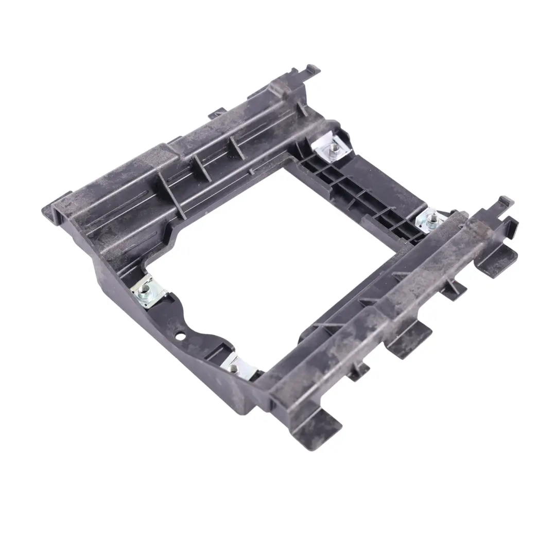 Soporte Fijación Consola Central para Porsche Macan 95B con número de pieza 95B863531 Porsche Macan 95B Soporte Fijación Consola Central - SKU 95B863531 - Número de pieza 95B863531