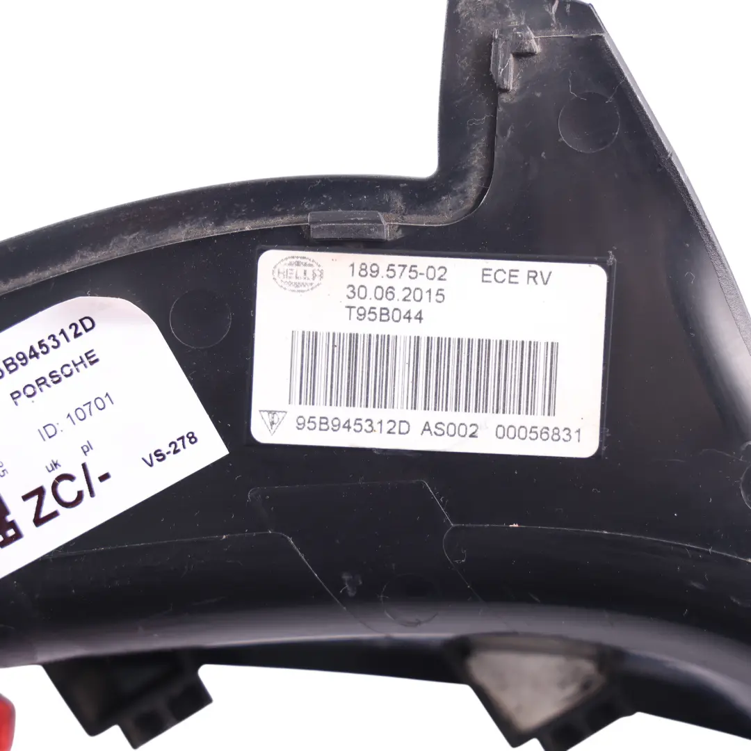 Porsche Macan 95B Heckklappe Leuchtenabdeckung Regenleiste Rechts - SKU 95B945312D - Teilenummer 95B945312D
