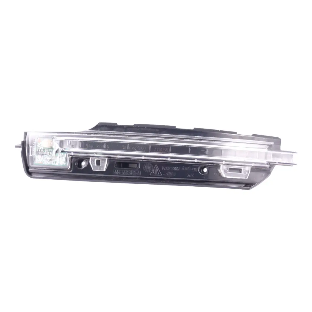 Wing Mirror Indicator Light Repeater Right O/S to Porsche Macan 95B with Part number 95B949102F Porsche Macan 95B Wing Mirror Indicator Light Repeater Right O/S - SKU 95B949102F - Part number 95B949102F