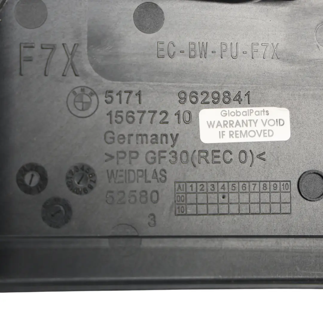 F74 Plastikowa Osłona Akumulatora Panel Komory Silnika do BMW o numerze 9629841 BMW F74 Plastikowa Osłona Akumulatora Panel Komory Silnika - SKU 9629841 - Numer Części 9629841