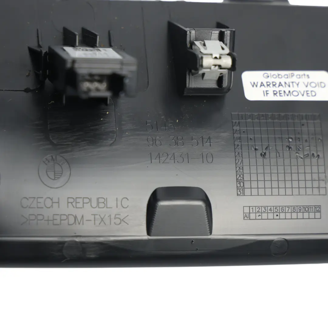 F74 Dolna Środkowa Osłona Panelu Deski Rozdzielczej Czarna do BMW o numerze 9638514 BMW F74 Dolna Środkowa Osłona Panelu Deski Rozdzielczej Czarna - SKU 9638514 - Numer Części 9638514