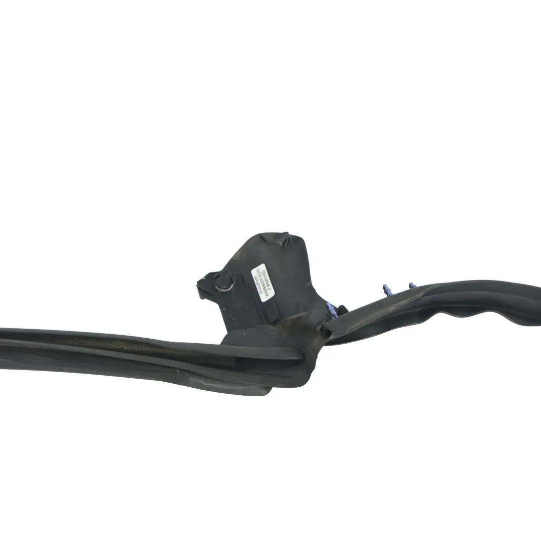 Guarnizione Finestrino Anteriore Destra per Porsche 718 Boxster 982 con numero di parte 98153737803 Porsche 718 Boxster 982 Guarnizione Finestrino Anteriore Destra - SKU 98153737803 - Numero di parte 98153737803