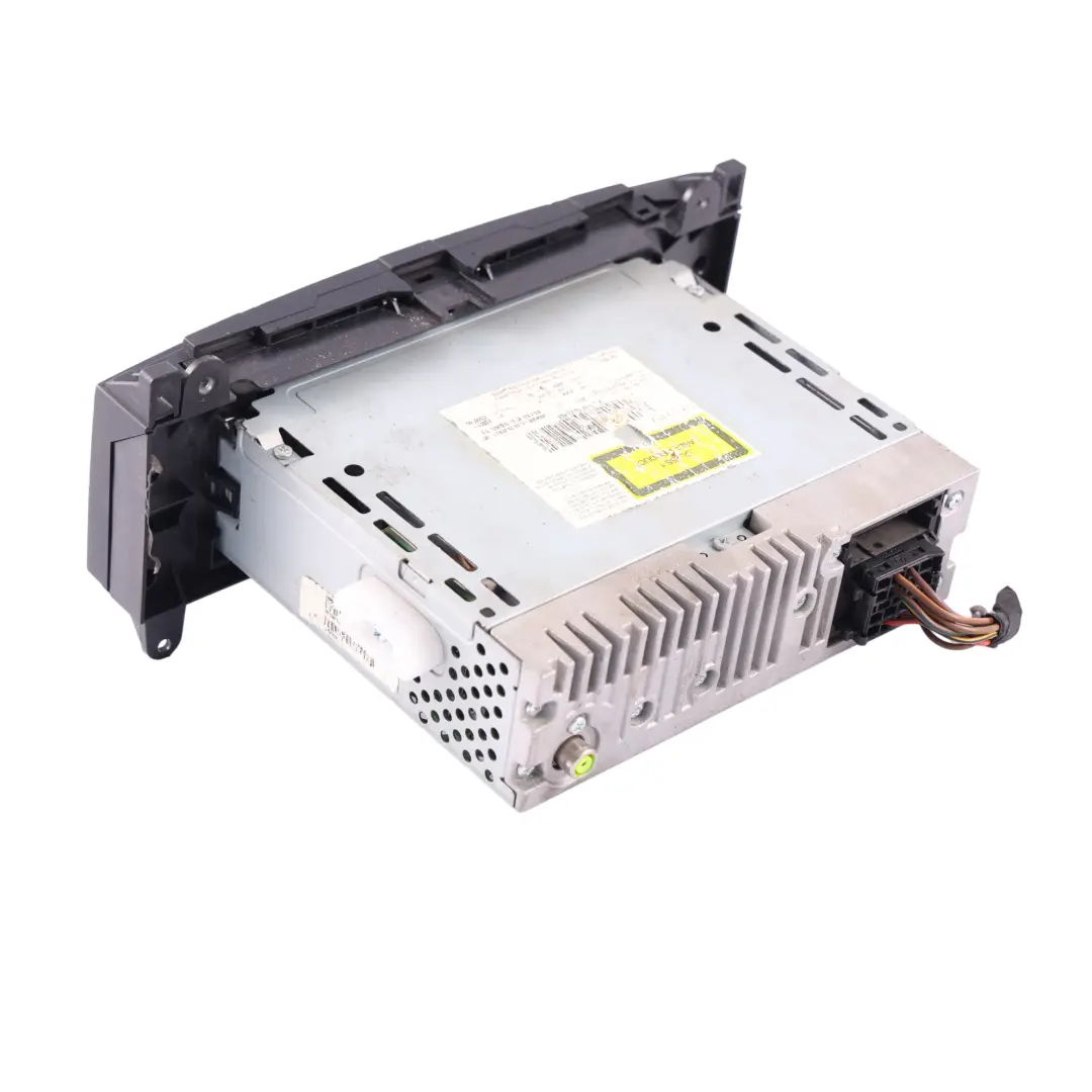 Radio CD Player Stereo Head Unit Module to Volkswagen Crafter 2E with Part number A0048204086 Volkswagen Crafter 2E Radio CD Player Stereo Head Unit Module - SKU A0048204086 - Part number A0048204086