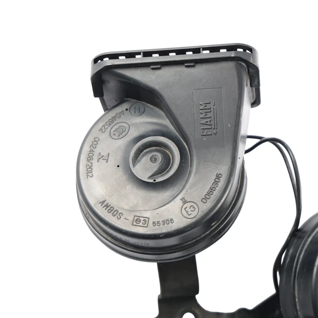 Clacson Segnale Acustico Tono Alto CPLA-13A803-CA per Land Rover Sport L494 con numero di parte LR042345 Land Rover Sport L494 Clacson Segnale Acustico Tono Alto CPLA-13A803-CA - SKU LR042345 - Numero di parte LR042345
