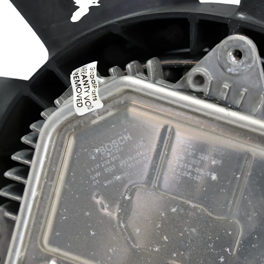 Ventola Radiatore Motore 850W per Mercedes W213 W238 C253 con numero di parte A0999063802 Mercedes W213 W238 C253 Ventola Radiatore Motore 850W - SKU A0999063802-1 - Numero di parte A0999063802