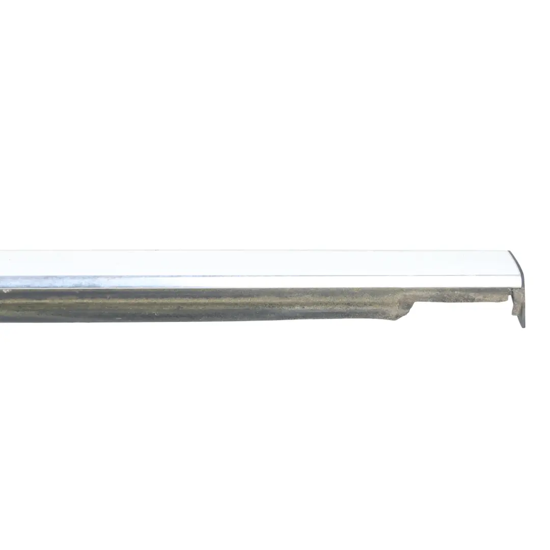 Baguette Lunette Arrière Panneau Gauche Chrome pour Mercedes X164 à propos du numéro de pièce A1646903180 Mercedes X164 Baguette Lunette Arrière Panneau Gauche Chrome - SKU A1646903180 - Numéro de pièce A1646903180