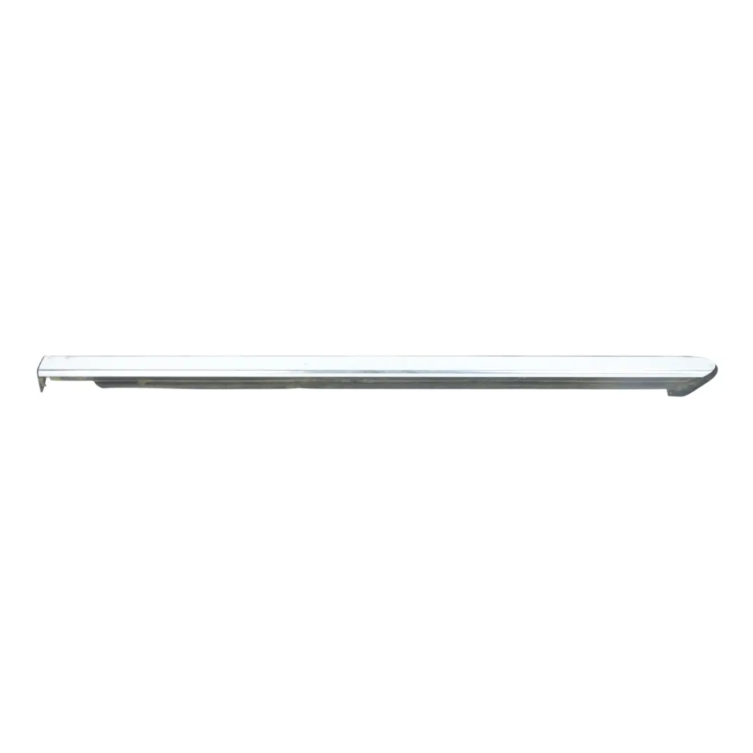 Mercedes X164 Baguette Garniture Lunette Arrière Droite Chromé - SKU A1646903280 - Numéro de pièce A1646903280