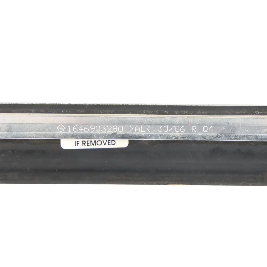 Tylna Prawa Listwa Szyby Osłona Panel Chrom do Mercedes X164 o numerze A1646903280 Mercedes X164 Tylna Prawa Listwa Szyby Osłona Panel Chrom - SKU A1646903280 - Numer Części A1646903280