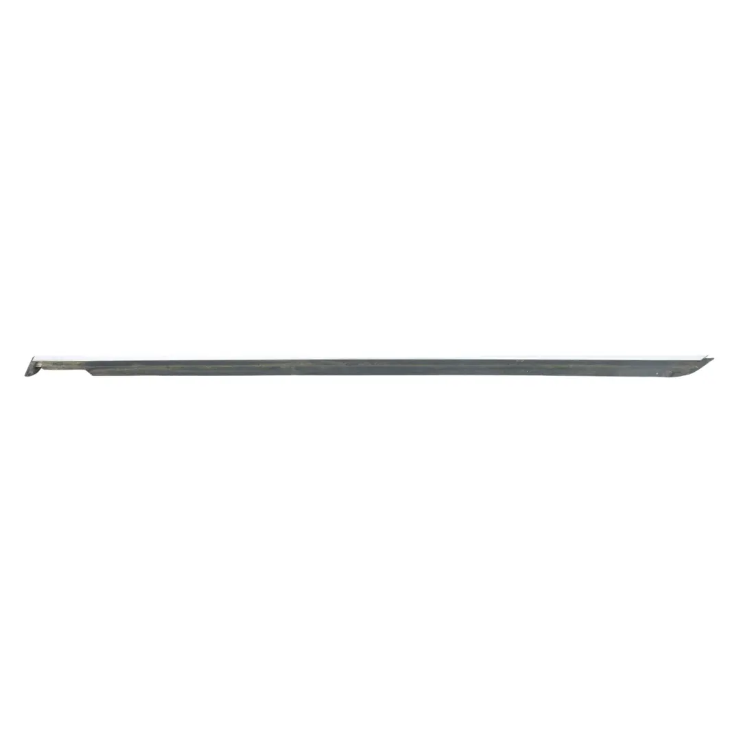Baguette Garniture Lunette Arrière Droite Chromé pour Mercedes X164 à propos du numéro de pièce A1646903280 Mercedes X164 Baguette Garniture Lunette Arrière Droite Chromé - SKU A1646903280 - Numéro de pièce A1646903280