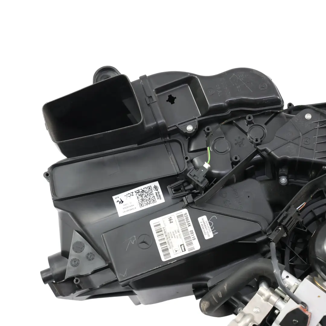 Nagrzewnica Dmuchawa Klimatyzacji Tylna do Mercedes GL X164 o numerze A1648340161 Mercedes GL X164 Nagrzewnica Dmuchawa Klimatyzacji Tylna - SKU A1648340161 - Numer Części A1648340161