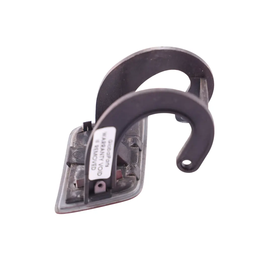 Tappo Lavafari Sinistro Rosso Thulite 541 per Mercedes R171 con numero di parte A1718800305 Mercedes R171 Tappo Lavafari Sinistro Rosso Thulite 541 - SKU A1718800305-THR - Numero di parte A1718800305