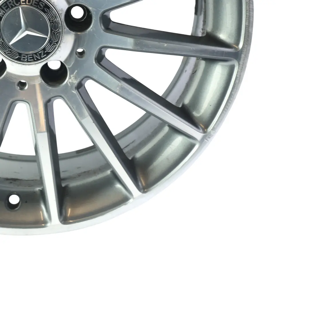 llanta aleación 18 "14 radios ET:52 7.5J para Mercedes W176 AMG con número de pieza A1764010200 Mercedes W176 AMG llanta aleación 18 "14 radios ET:52 7.5J - SKU A1764010200-2 - Número de pieza A1764010200