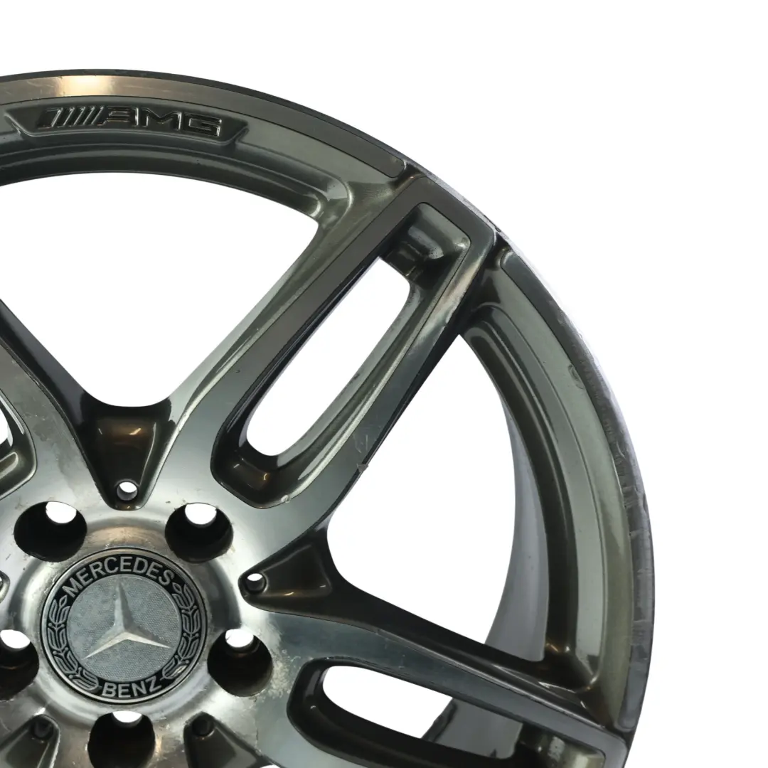 Felga Aluminiowa Alufelga 18" ET:52 7,5J do Mercedes W176 AMG o numerze A1764010700 Mercedes W176 AMG Felga Aluminiowa Alufelga 18" ET:52 7,5J - SKU A1764010700-2 - Numer Części A1764010700