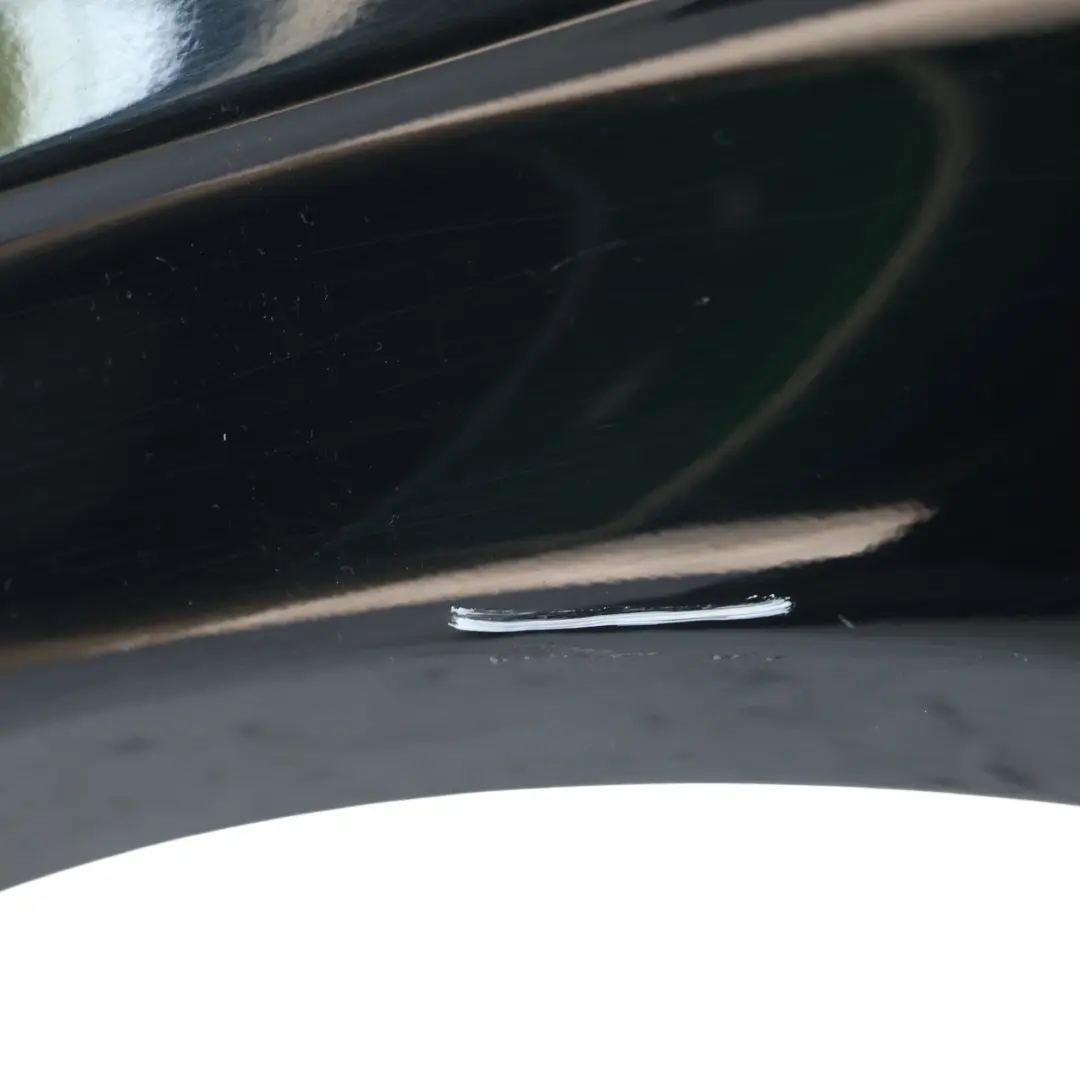 Panel Frontal Lado Izquierdo Tapa Kosmos Black 191 para Mercedes W176 con número de pieza A1768810101 Mercedes W176 Panel Frontal Lado Izquierdo Tapa Kosmos Black 191 - SKU A1768810101-KB - Número de pieza A1768810101