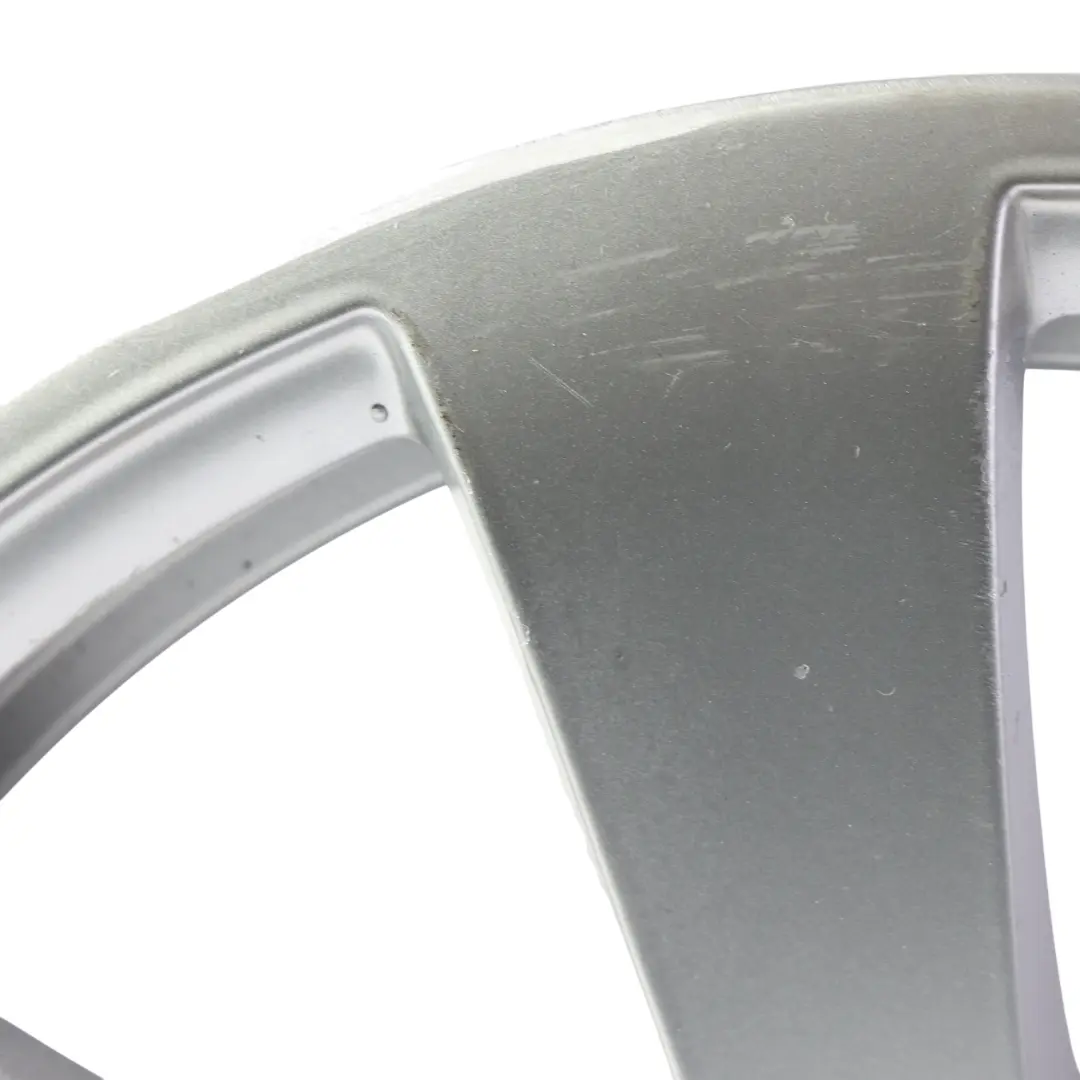 Llanta Aleación Plateada 7 Agujeros 16" ET:43 7J para Mercedes W204 con número de pieza A2044011102 Mercedes W204 Llanta Aleación Plateada 7 Agujeros 16" ET:43 7J - SKU A2044011102-SL1 - Número de pieza A2044011102