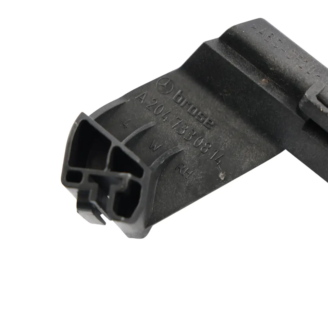 Supporto Maniglia Porta Posteriore Destra per Mercedes W204 con numero di parte A2047330814 Mercedes W204 Supporto Maniglia Porta Posteriore Destra - SKU A2047330814 - Numero di parte A2047330814