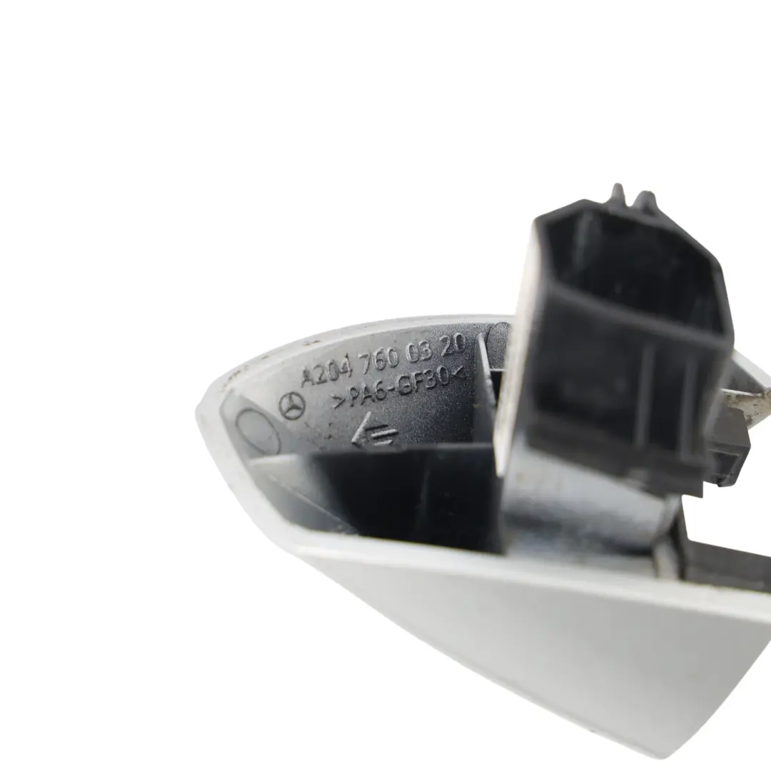 W207 Maniglia Porta Anteriore Sinistra Argento Polare Metallizzato per Mercedes W204 con numero di parte A2047600320 Mercedes W204 W207 Maniglia Porta Anteriore Sinistra Argento Polare Metallizzato - SKU A2047600320-PLS - Numero di parte A2047600320