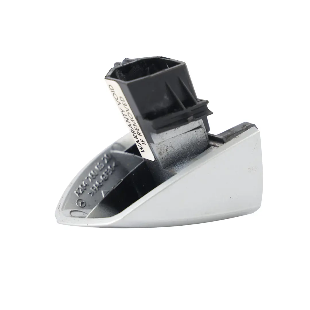 W207 Poignée Porte Avant Gauche Argent Polaire Métallisé 761 pour Mercedes W204 à propos du numéro de pièce A2047600320 Mercedes W204 W207 Poignée Porte Avant Gauche Argent Polaire Métallisé 761 - SKU A2047600320-PLS - Numéro de pièce A2047600320