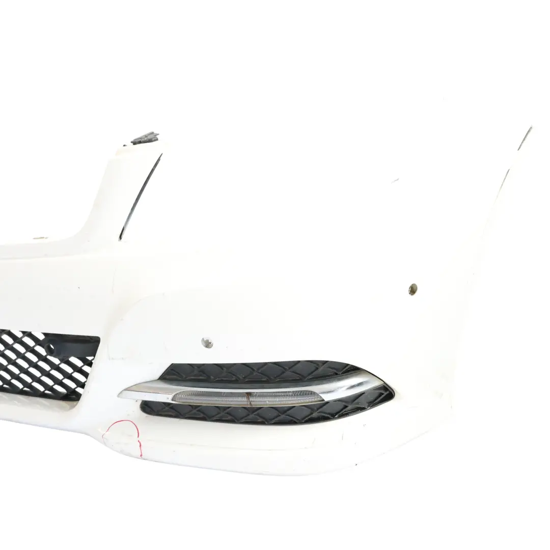 Przedni Zderzak Polar White Biały - 149 do Mercedes W204 o numerze A2048805747 Mercedes W204 Przedni Zderzak Polar White Biały - 149 - SKU A2048805747-POL - Numer Części A2048805747
