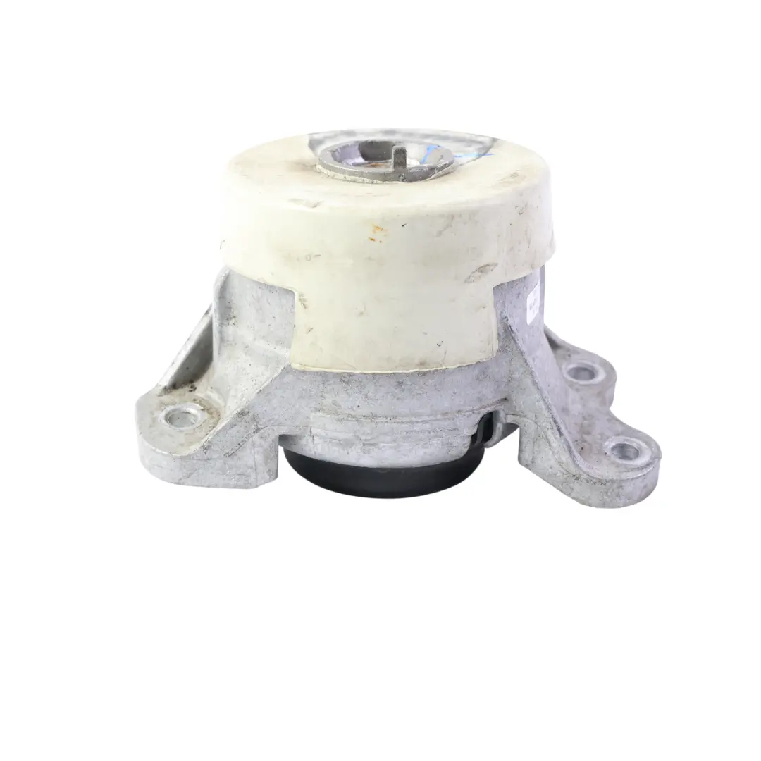 Supporto Motore Staffa Destra OM654 per Mercedes W205 con numero di parte A2052401100 Mercedes W205 Supporto Motore Staffa Destra OM654 - SKU A2052401100 - Numero di parte A2052401100