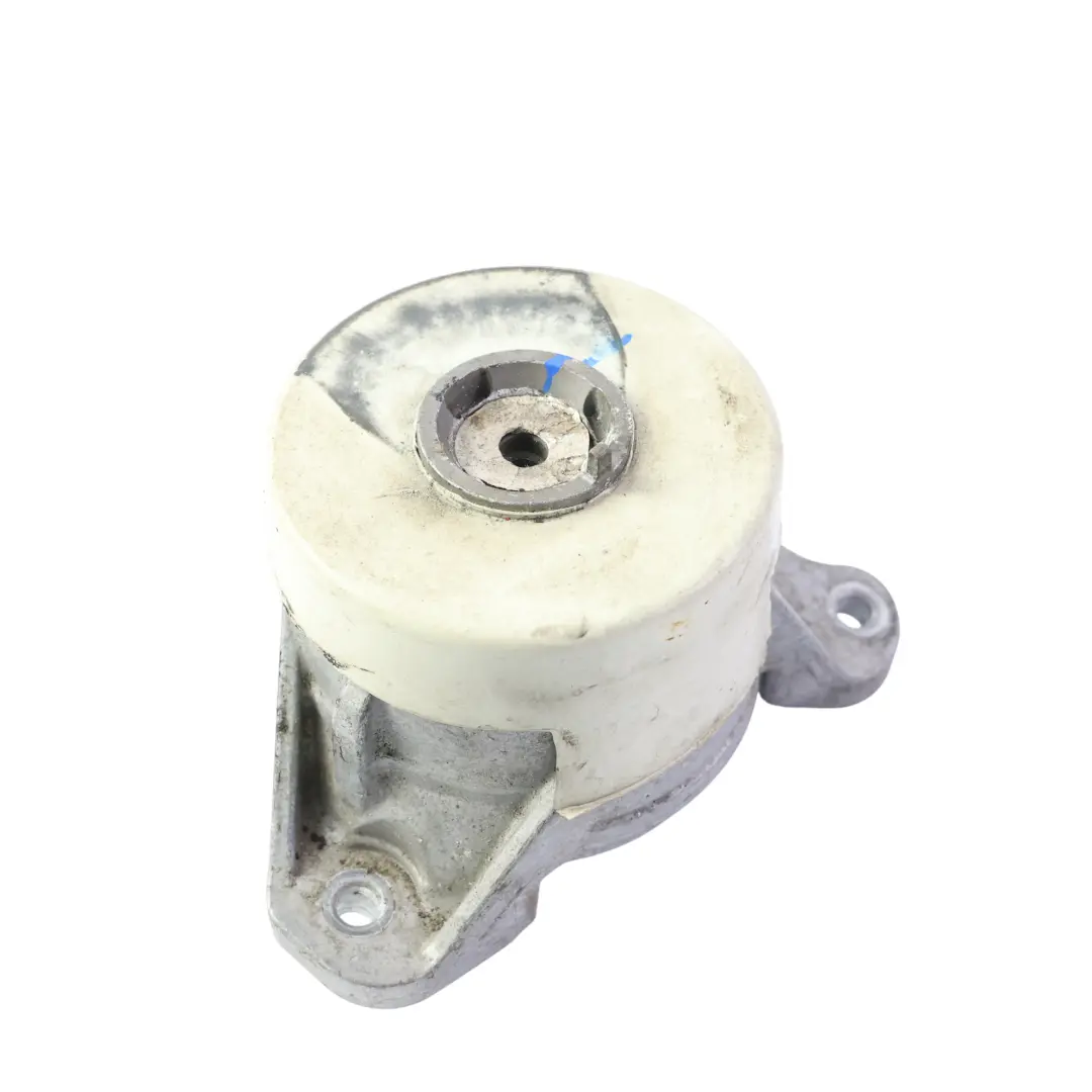 Wspornik Poduszki Silnika Prawy OM654 do Mercedes W205 o numerze A2052401100 Mercedes W205 Wspornik Poduszki Silnika Prawy OM654 - SKU A2052401100 - Numer Części A2052401100