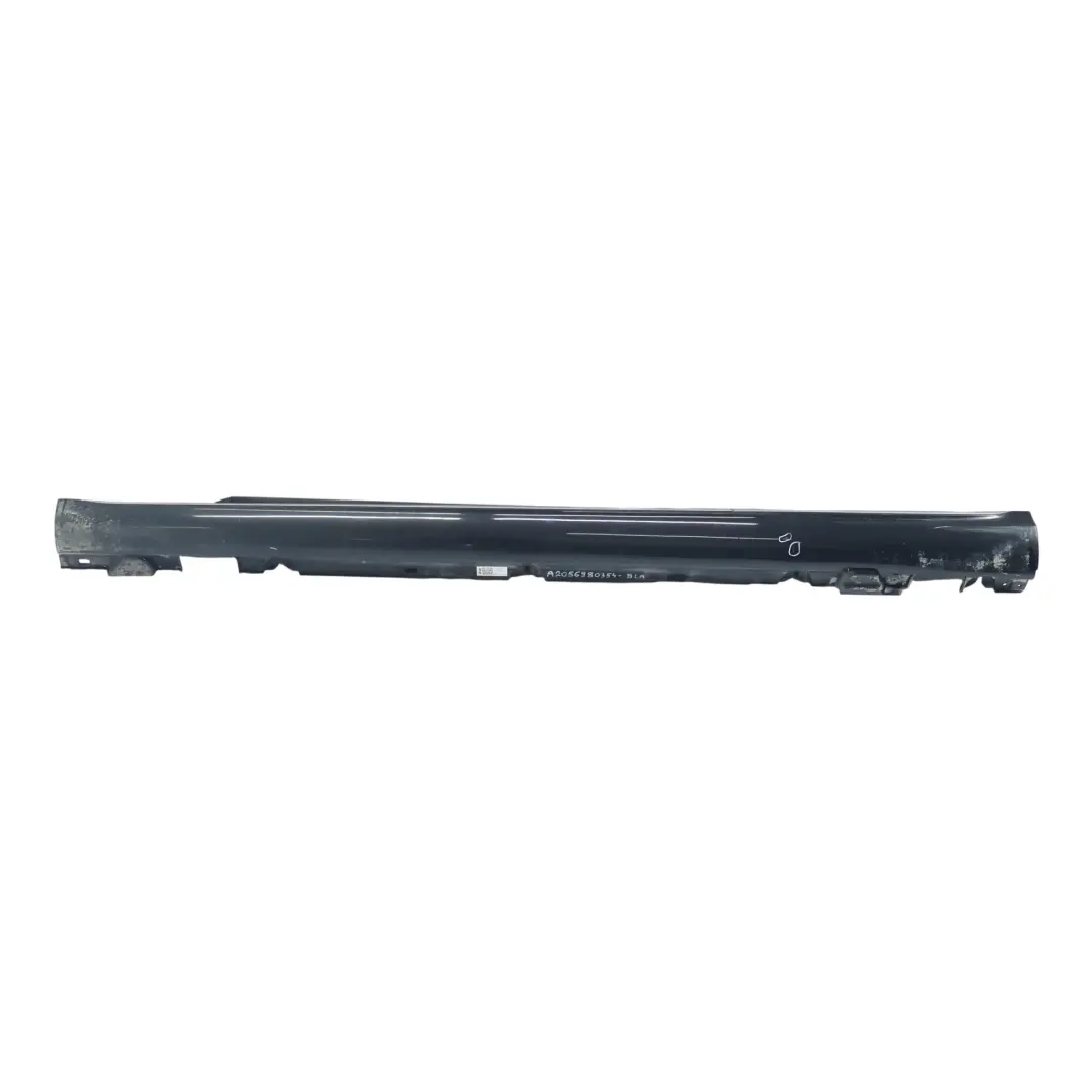 Mercedes W205 Bas de Caisse Gauche Cache Seuil de Porte Noir 040 - SKU A2056980354-BLA - Numéro de pièce A2056980354