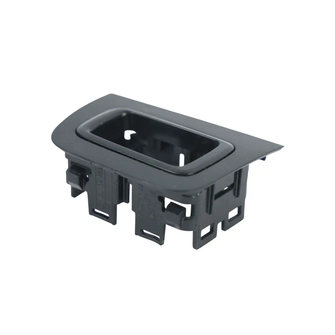 Mercedes W205 Interruptor Elevalunas Trasero Derecho Embellecedor - SKU A2057371000-1 - Número de pieza A2057371000