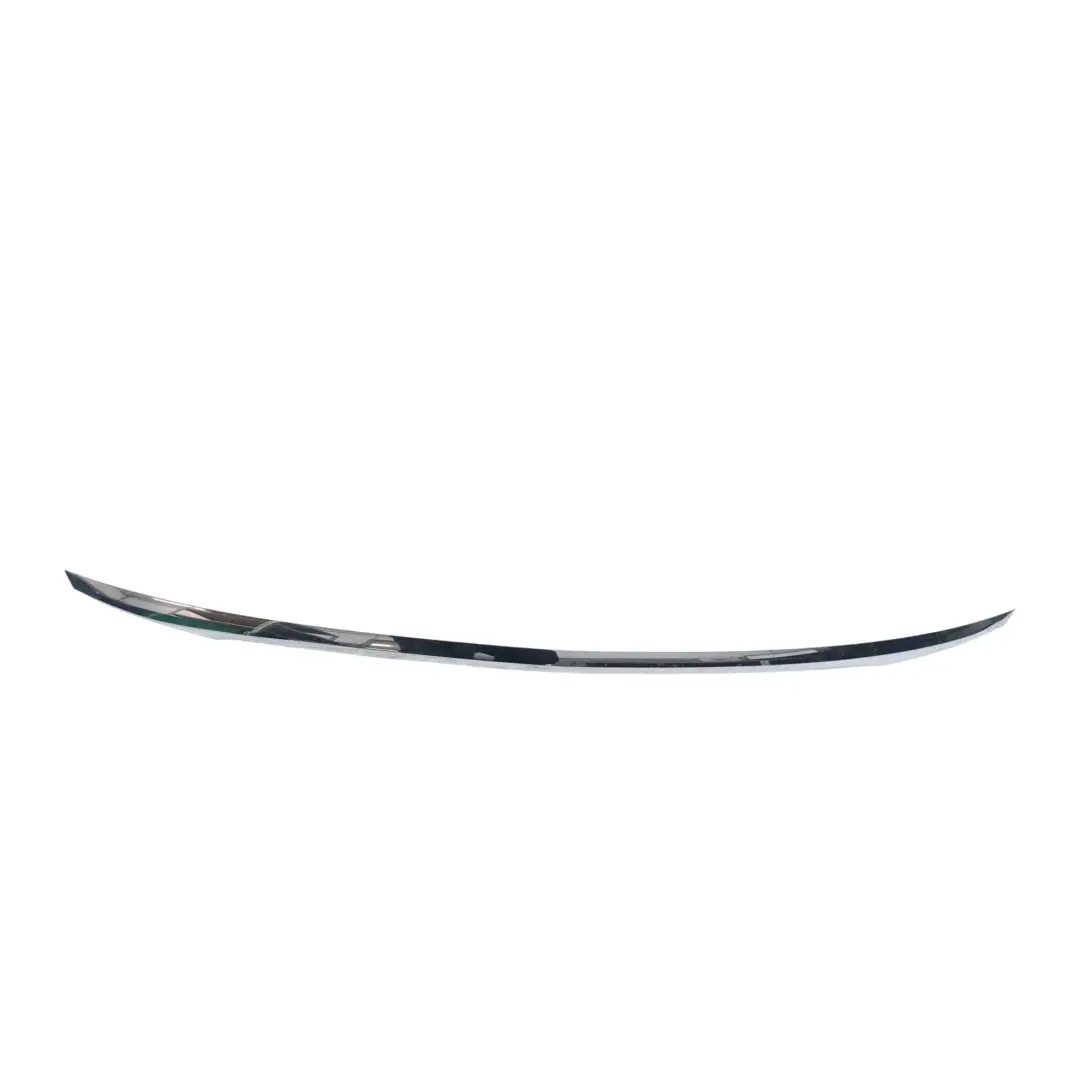 Mercedes W205 Moulure Chromée Éclairage Plaque Immatriculation Hayon - SKU A2057430000-1 - Numéro de pièce A2057430000