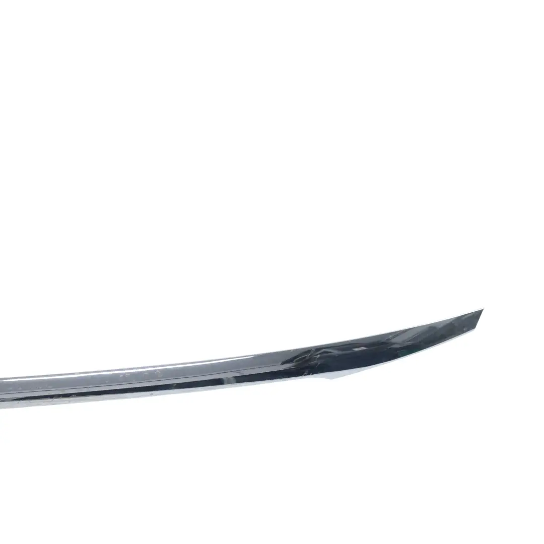 Mercedes W205 Moulure Chromée Éclairage Plaque Immatriculation Hayon - SKU A2057430000-1 - Numéro de pièce A2057430000
